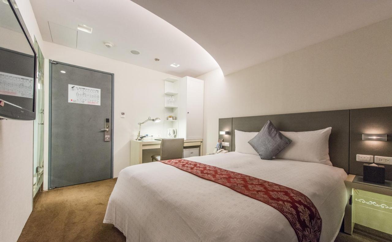Forward Hotel Taipei Nangang Exterior photo