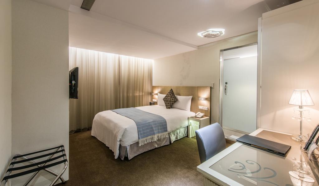 Forward Hotel Taipei Nangang Exterior photo